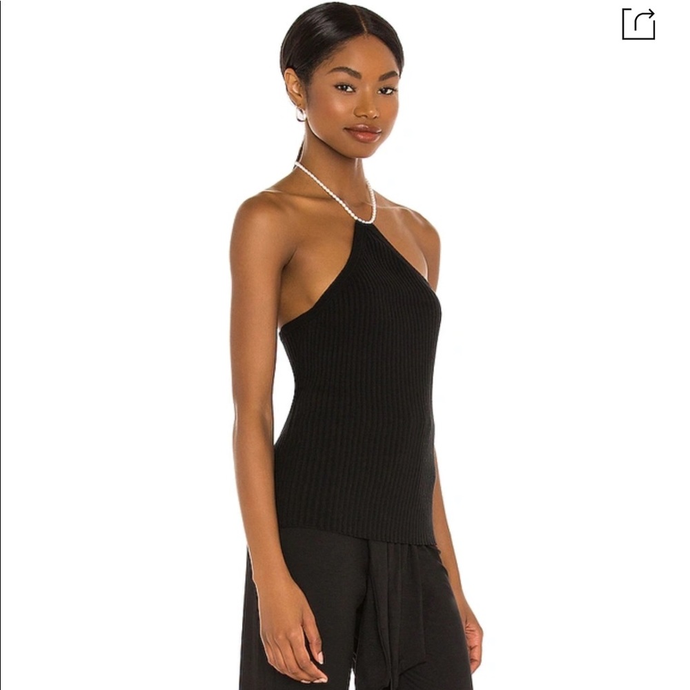 Black top - Picture 2 of 9